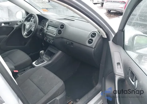 2013 Volkswagen Tiguan S из США, поврежденный, VIN WVGAV3AX2DW620804